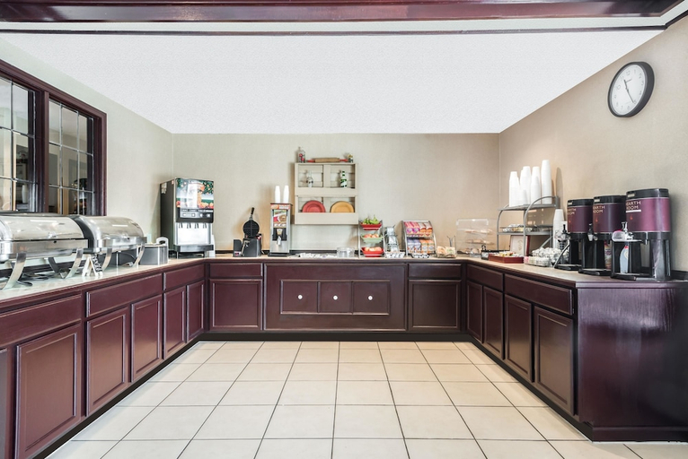 Food & Drinks 5, Hawthorn Extended Stay by Wyndham Dayton, Montgomery