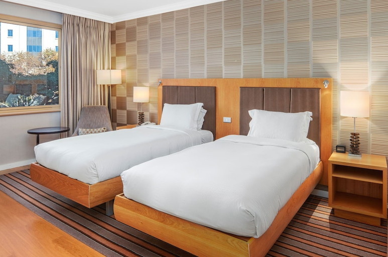 Bedroom 3, NH Johannesburg Sandton Hotel, City of Johannesburg