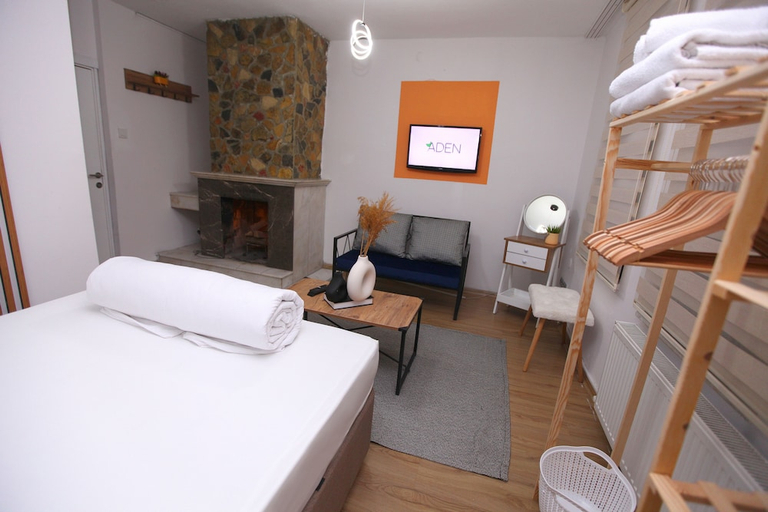 Bedroom 2, Aden Room, Merkez