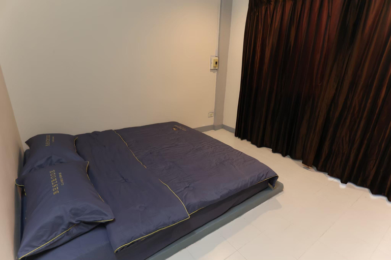 Bedroom 2, Ratchada Apartments, Din Dang