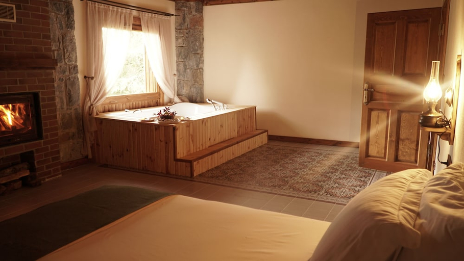 Bedroom 4, Foleya Mountain Resort, Tonya