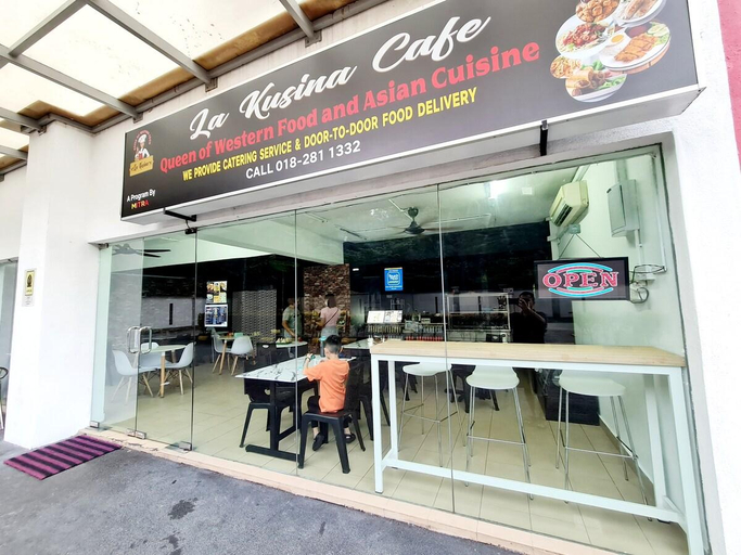 Food & Drinks 4, Kuala Lumpur Houses, Puchong