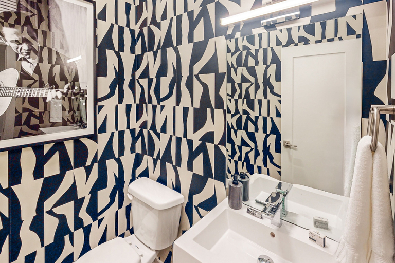 Bathroom, Mason Lofts, Davidson