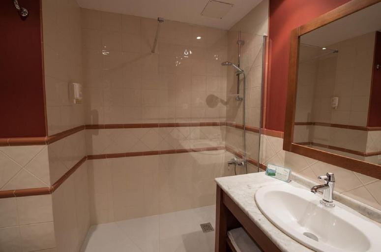 Bathroom 3, Hotel Oriente, Zaragoza