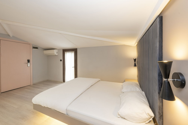 Bedroom 4, Cirrus Suites, Beyoğlu