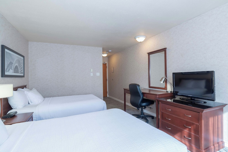 Bedroom 3, Sandman Hotel Penticton, Okanagan-Similkameen