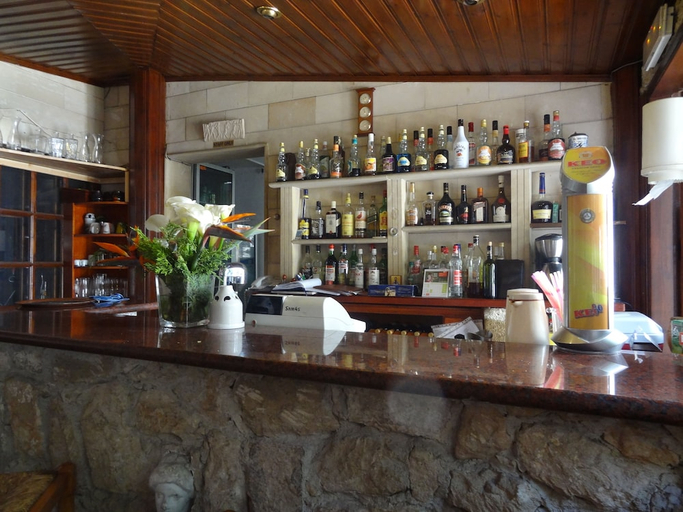 Food & Drinks 4, Kiniras Traditional Hotel & Restaurant