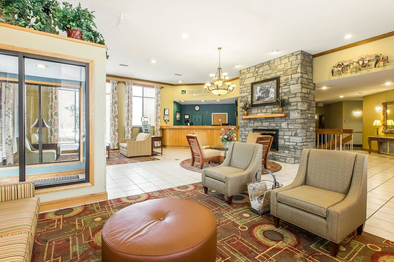 Public Area 3, Quality Inn Cherokee Riverside, Swain