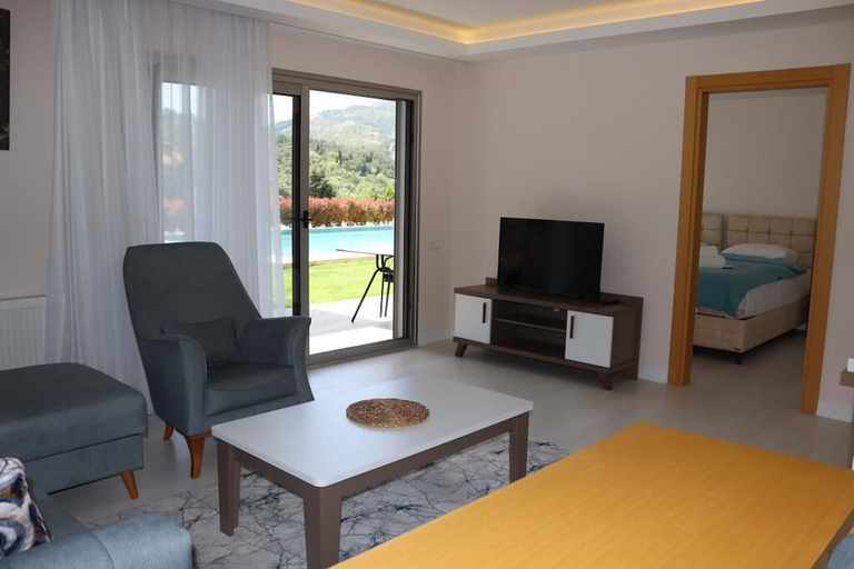 Others 5, Lilyum Hotel, Merkez