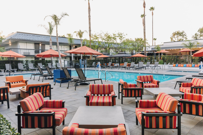 Others 1, Palm Garden Hotel, Ventura
