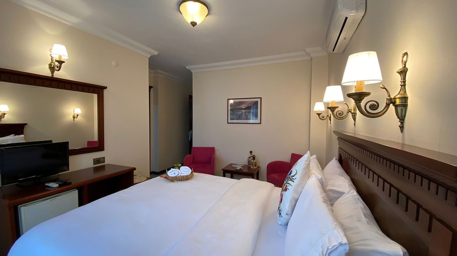 Bedroom 4, Suinn Cunda, Ayvalık