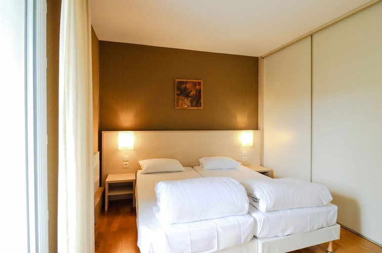 Bedroom 4, Adonis Divonne Résidence du Lac, Ain