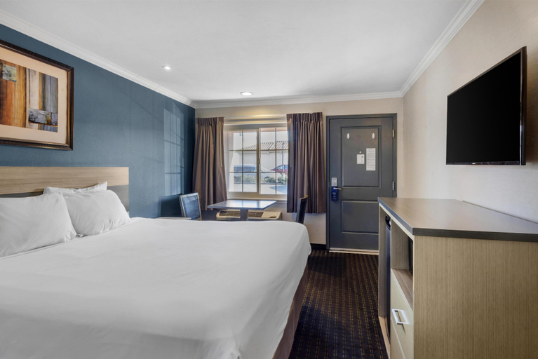 Bedroom 4, SureStay Hotel by Best Western San Rafael, Marin