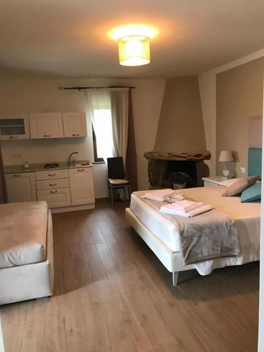 Room 4, IL GIARDINO DI DANIELA APARTMENTS, Nuoro