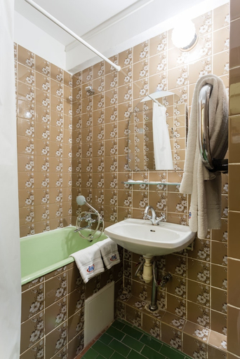 Bathroom 2, Tourist Hotel, Dniprovs'kyi