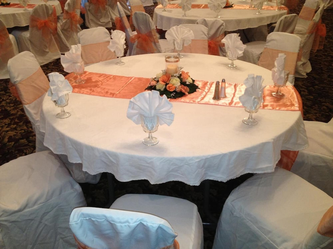 Food & Drinks 5, Red Carpet Inn Hazleton, Luzerne