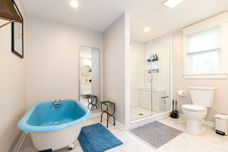 Interior 4, Casa Azul: King Bedsclose to Broadwayhot Tub!, Davidson