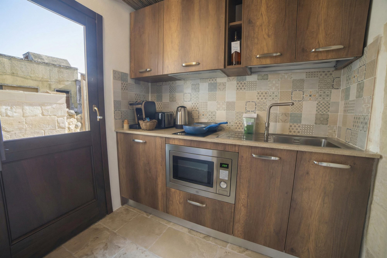 Private kitchen 5, Dimora San Giorgio Boutique Apt. Airco, Lecce