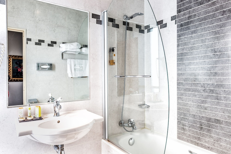 Bathroom 4, Hotel Regence Paris, Paris