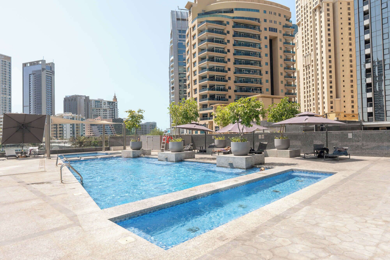 Room 4, Dubai Marina Sleeps 3 Very Close to the Beach, Dubai
