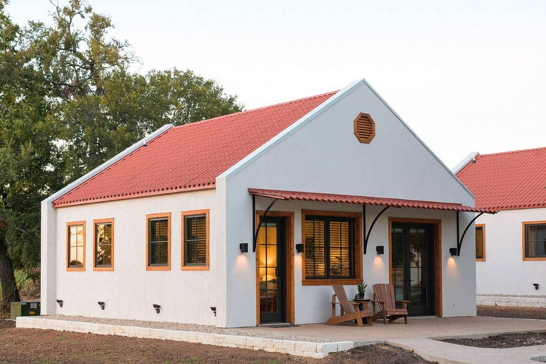 Exterior & Views 2, Little Dutch Cabin 102-12 min to Magnolia-baylor, McLennan