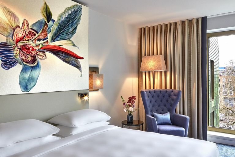Bedroom 4, Hyatt Regency Amsterdam, Amsterdam