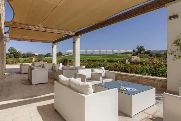 Food & Drinks 5, Aphrodite Hills Rentals – Junior Villas