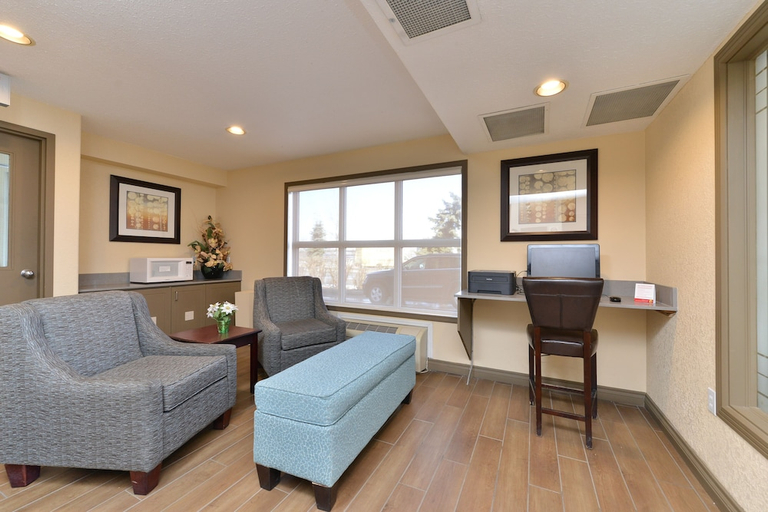 Public Area 2, Super 8 by Wyndham Calgary/Airport, Division No. 6