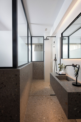 Bathroom 3, Naus Hotel, Peloponnese
