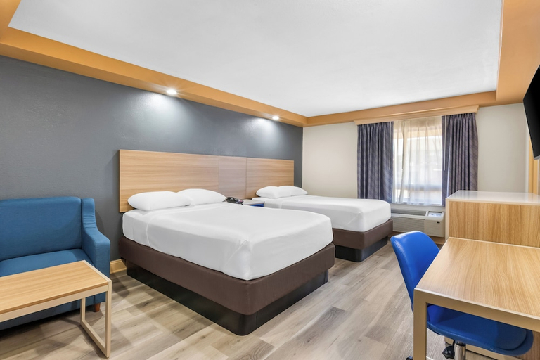 Bedroom 3, Econo Lodge Woodbridge, Middlesex