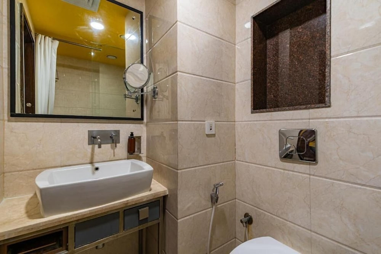Bathroom 5, The Hosteller Bangalore, Brigade Road, Bangalore