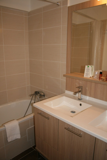 Bathroom 3, Adonis Le Chastellan, Alpes-Maritimes