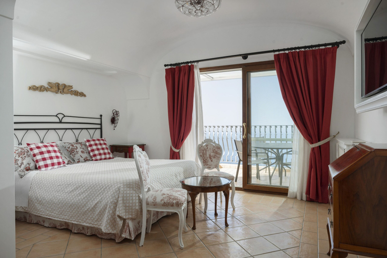 Room 5, Estate4home - Villa Degli Dei, Salerno