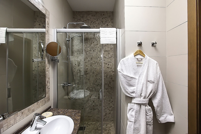 Bathroom 5, Bon Apart, Tomskiy rayon