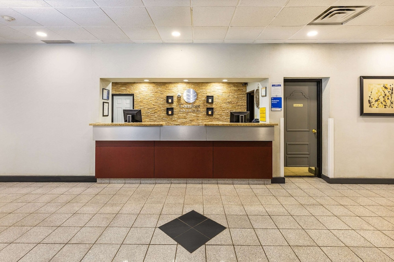Public Area 2, Comfort Inn & Suites, Division No. 11