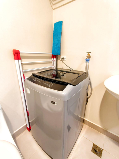 Bathroom 3, Cebu City Condo in IT Park with Pool & Netflix, Cebu City