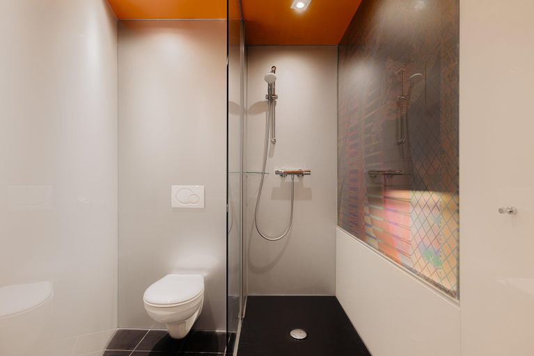 Bathroom 3, Leonardo Boutique Hotel Maastricht City Center, Maastricht
