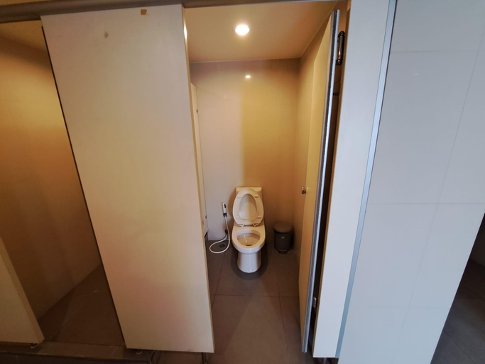 Bathroom 4, Sukhumvit Apartments, Wattana