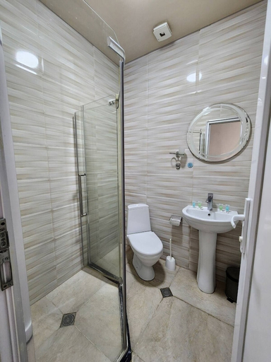 Bathroom 2, Batumi hotel Lalasa, Batumi