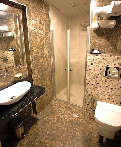 Bathroom 5, Hotel Adamel City, Bakırköy