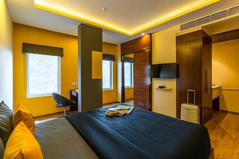 Bedroom 2, The Hosteller Bangalore, Brigade Road, Bangalore