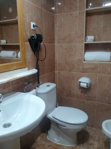 Bathroom 3, Aparthotel Londres, Murcia