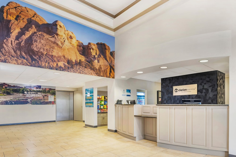 Public Area 2, Clarion Pointe Sioux Falls Airport, Minnehaha