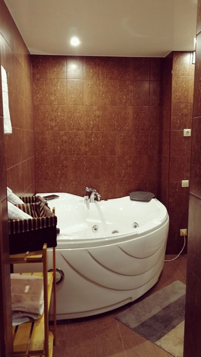 Bathroom 2, Continental Hotel, Aksayskiy rayon
