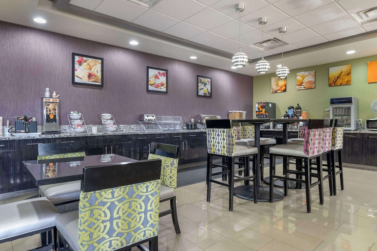 Food & Drinks 4, Comfort Inn & Suites Artesia, NM, Eddy