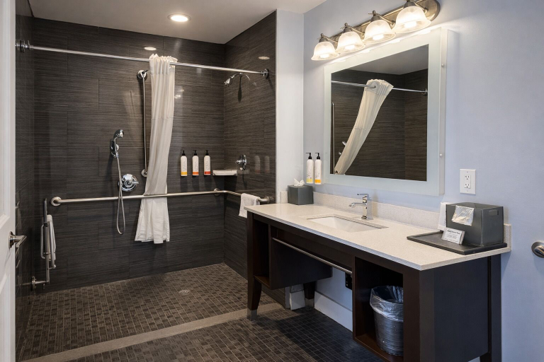 Bathroom 5, Pacific Inn, Monterey