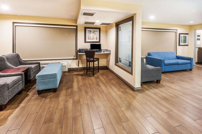 Public Area 2, Super 8 by Wyndham Calgary/Airport, Division No. 6