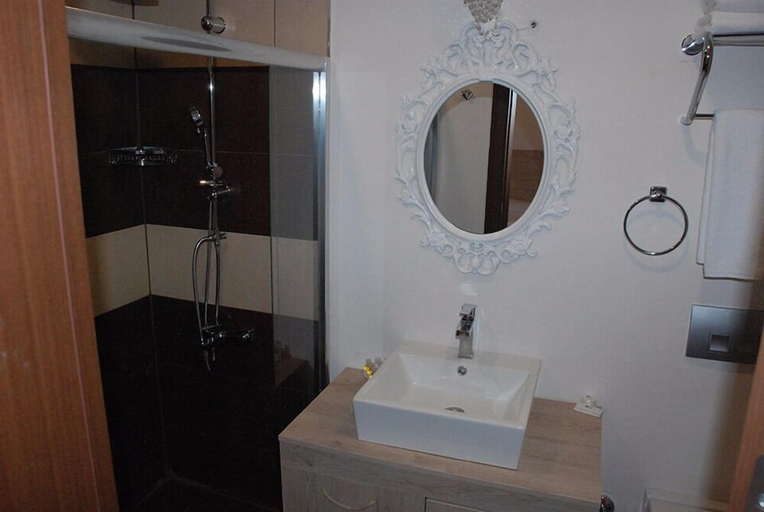 Bathroom 4, Golkoy Yasam Resort, Merkez