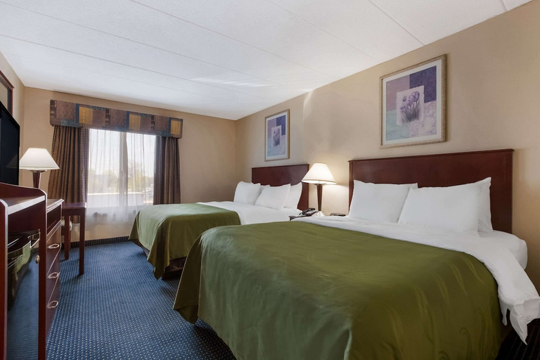 Bedroom 3, Quality Inn Near Princeton, Mercer