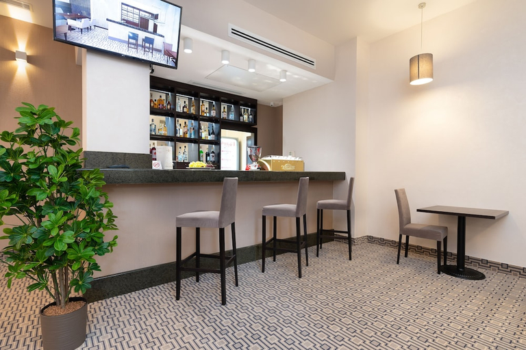 Food & Drinks 5, Armat Hotel, Irkutskiy rayon